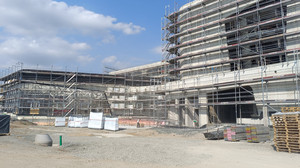 Rebstockbad Frankfurt: Neubau geht voran - Richtfest gefeiert
