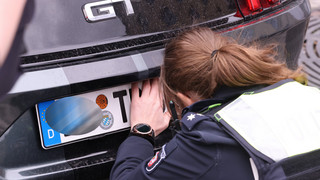 Autokennzeichen-Diebstahl aufgeklärt  - Betroffener entdeckt es selbst