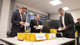 GDL-Mitglieder stimmen für unbefristete Streiks bei der Bahn