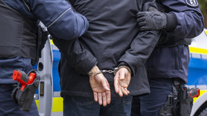 Mehr Straftaten in Mittelhessen: Polizei will Waffenverbotszonen