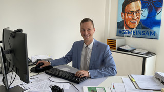 Andre Stenda bleibt Bürgermeister von Hohenroda