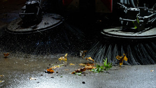 Hirschhorn: Mann wird auf der B37 von Kehrmaschine erfasst und getötet