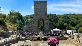 Highlight im Taunus: Kirchenruine Landstein wieder zugänglich