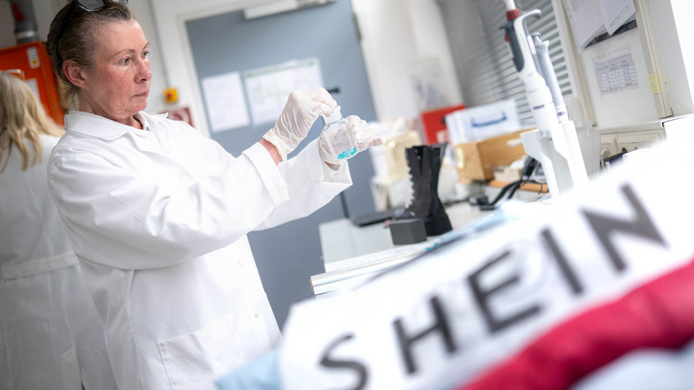Labor: Manche Kleidung bei Shein mit Chemikalien belastet