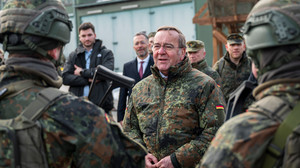 Pistorius: Über 40.000 Fragebögen für Wehrdienst versendet