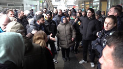 Schließfächer geknackt: Loch im Tresorraum löst Ansturm besorgter Bankkunden in Gelsenkirchen aus