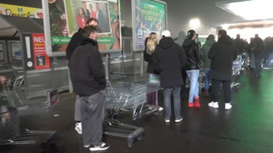 Ein letztes Mal Böllern? Niederländer stürmen deutsche Feuerwerksmärkte