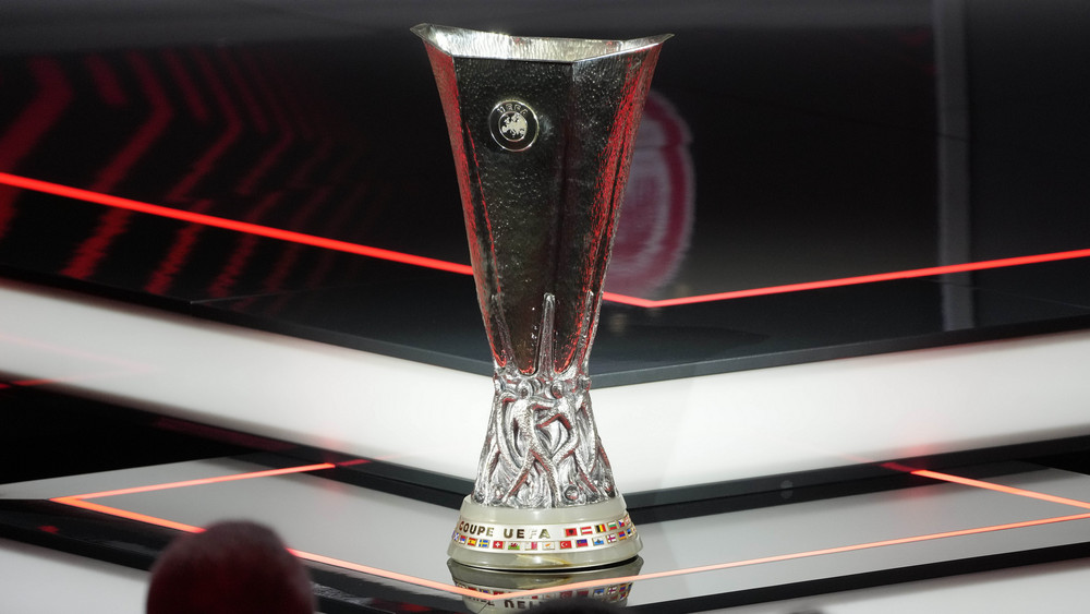 Die Trophäe der UEFA Europa League.