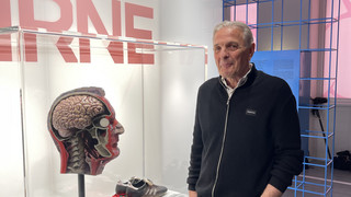 Ausstellung in Frankfurt: So sieht das Hirn von Charly Körbel aus