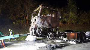 Bad Hersfeld: Brennender LKW mit Süßigkeiten verursacht langen Stau