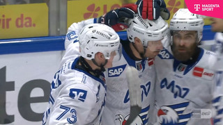 Adler Mannheim beeindrucken beim Derbysieg in Frankfurt
