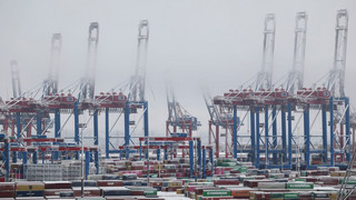 Deutsche Exporte 2025: Überraschender Dezember-Boom