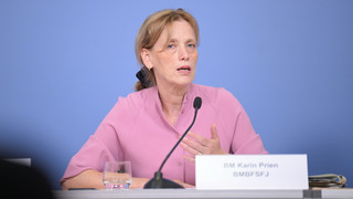 Prien plant 5 Millionen zur Prävention von Radikalisierungen