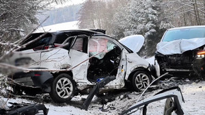 Tödlicher Glätteunfall in Bayern: Frontalzusammenstoß bei Reisbach