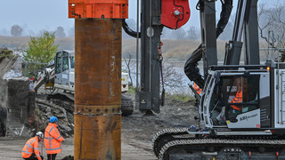 Großbohrgerät in Flammen: Millionenschaden in Haiger