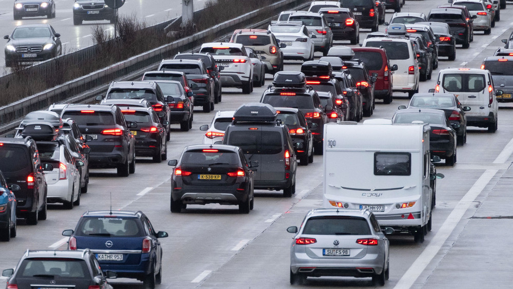 Staus zerren an den Nerven der Autofahrer  - besonders gebeutelt sind nach einer Studie die Pendler in Darmstadt.