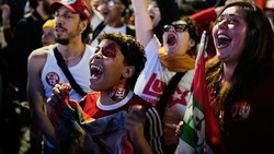 Brasilien: Tausende feiern Lulas Wahlsieg auf den Straßen
