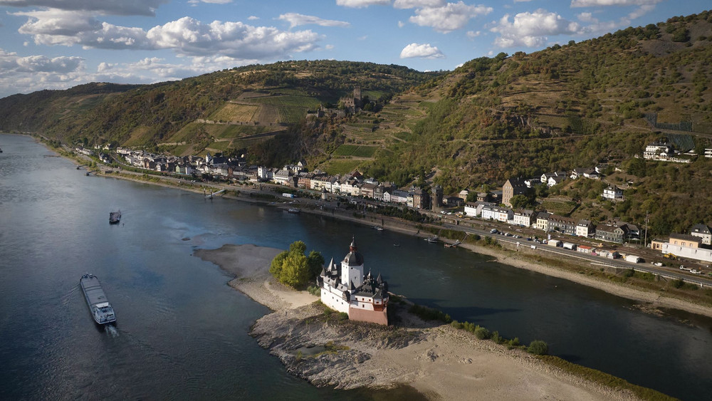 Niedrigwasser am Rhein