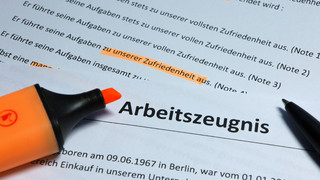 Codes im Arbeitszeugnis: Die Geheimsprache der Chefs