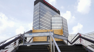 Ludwigshafen: Abriss des Rathaus-Turms gestartet