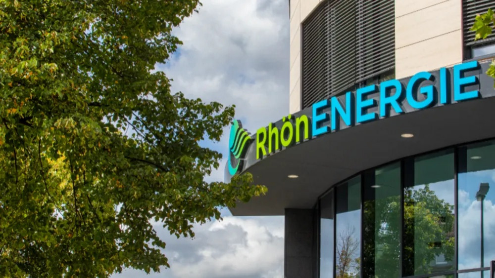 Im Zuge notwendiger Instandhaltungsarbeiten am Fernwärmenetz kommt es in den kommenden Wochen in den Ortsteilen Downs und Ziehers zeitweise zu Unterbrechungen der Fernwärmeversorgung. Das teilt die RhönEnergie mit.
