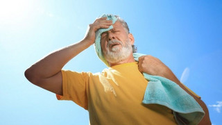 Gesund durch die Hitzewelle: Das solltest du wissen