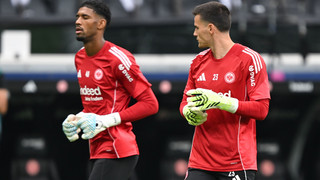 Neuer Eintracht-Trainer Riera vor Debüt: Torwartfrage offen