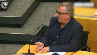AfD verbieten? Was Juristen und Kerkeling dazu sagen