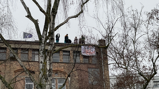 Polizei räumt besetzte Dondorf-Druckerei in Frankfurt
