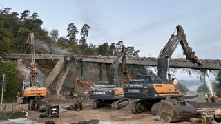 Brückenabriss für A45 Ausbau in Herborn erfolgreich