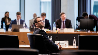 Netzagentur droht Post mit Millionenstrafen