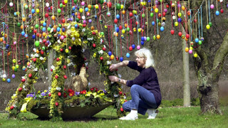 Bad Wildungen: Tausende bunte Eier schmücken Altstadt