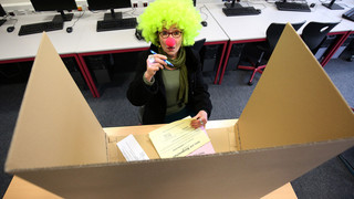 Betrunken oder im Bikini wählen: Was ist erlaubt?