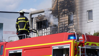 Friedrichsdorfer Lederfabrik brennt: Keine Verletzten