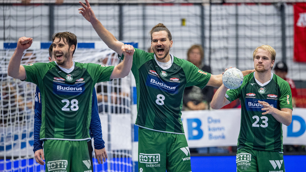 Die Wetzlarer um Hendrik Wagner, Erik Schmidt und Magnus Fredriksen haben einen enorm wichtigen Sieg im Abstiegskampf der Handball-Bundesliga eingefahren (Archivbild).