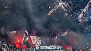 Nach Ausschreitungen auf Schalke: Stadionverbote für Frankfurt-Fans