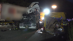 Unfall legt A3 lahm: stundenlange Sperrung nach missglücktem Überholmanöver