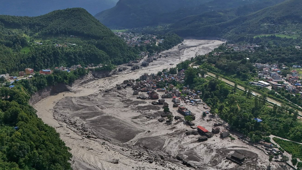 Schlammlawine in Grenzregion China und Nepal