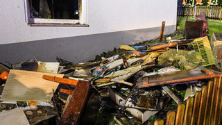 Drei Verletzte bei Brand in Mehrfamilienhaus in Schotten