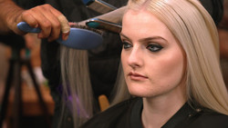 Julia verwandelt tiefe Trauer in Model-Power