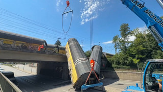Güterzug-Waggons in München abgestürzt - Ein Toter