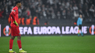 Wieder Knieprobleme: Kauã Santos reist aus SGE-Trainingslager ab