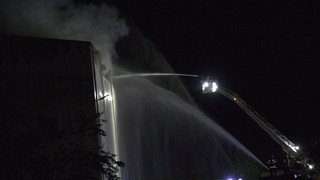 Großeinsatz der Feuerwehr: Brand auf Mülldeponie in Büttelborn