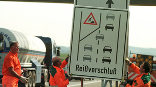 Langer Stau vor Baustelle in Petersberg: So läufts besser!