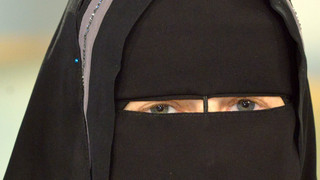 VGH bestätigt Darmstädter Urteil: Kein Niqab am Steuer