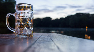 Weil sein Bier leer ist: Mann aus Limburg ruft über 30 mal Notruf an