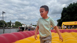 Suche nach achtjährigem Jungen in Frankfurt dauert an