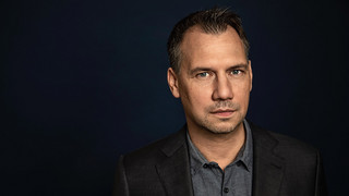 Sebastian Fitzek im Interview: Der Thriller-Autor über Körpersprache