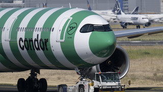 Einparkender Flieger rammt Condor-Maschine: Frankfurt-Flug gecancelt