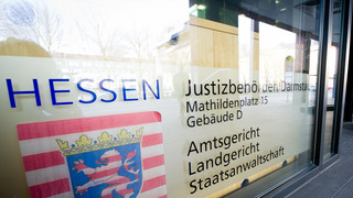 Landgericht Darmstadt: Mann gesteht Mord an Ex-Freundin